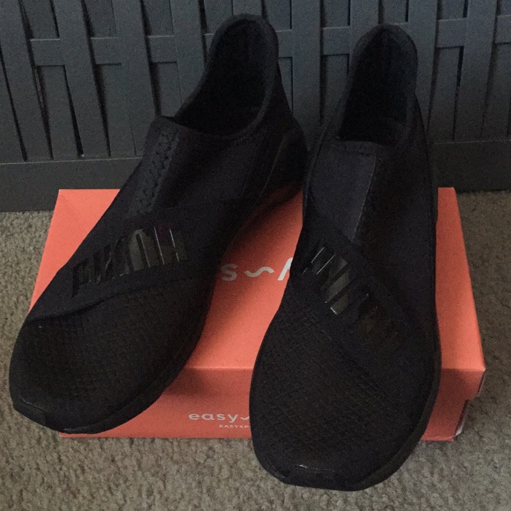 PUMA Black Sneakers Size 8